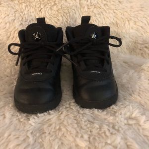 Toddler jump man pro sneakers. Size 7C.